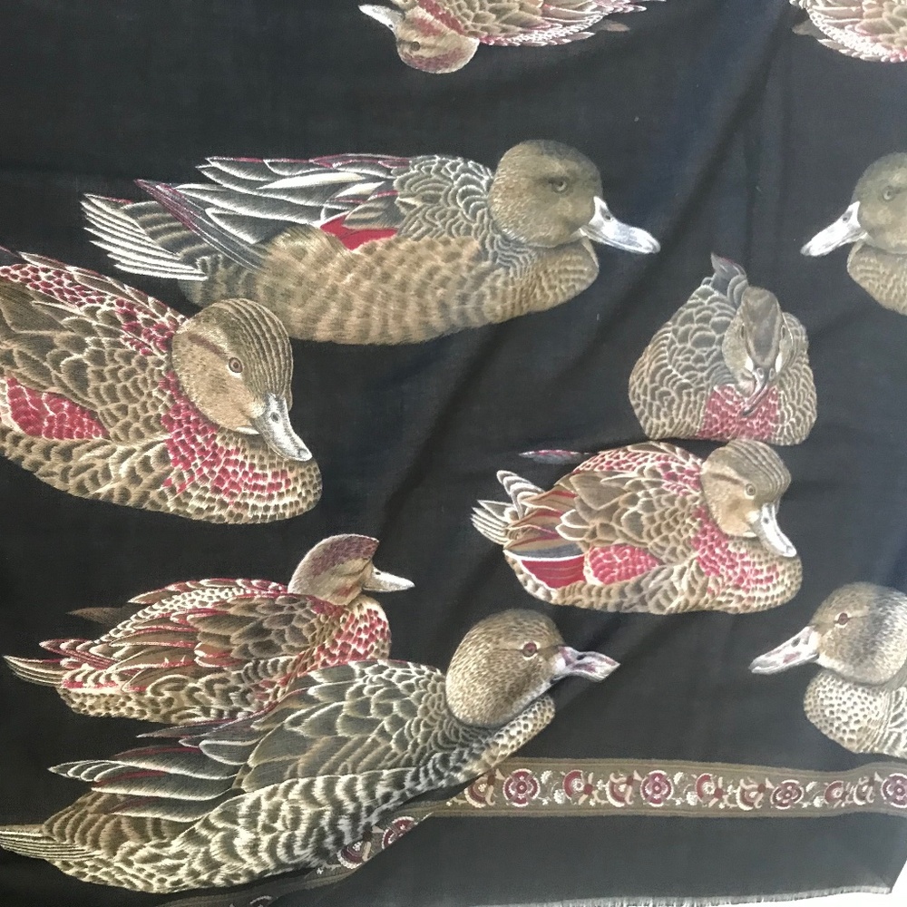 Scarf Art of the scarf Tie Rack Black ground duck images 46 x 46 new UNIQUE